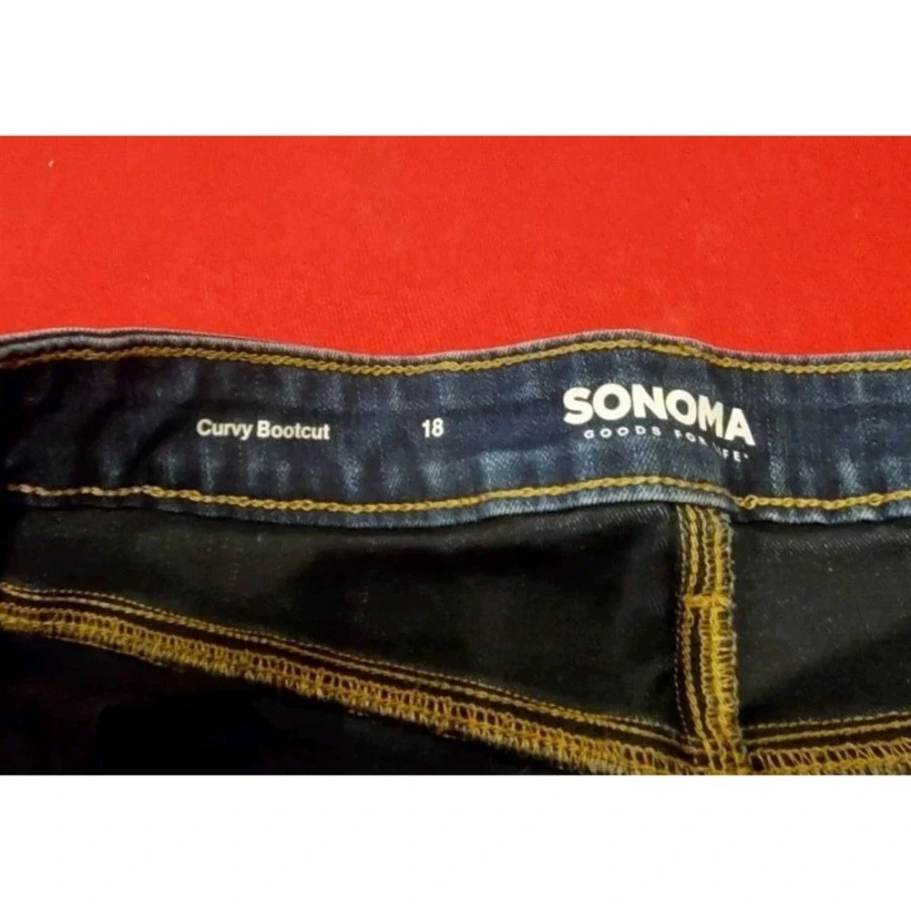 Sonoma Goods for Life women Blue Jeans‎ Curvy Bootcut Size 18 Pockets Zip Button